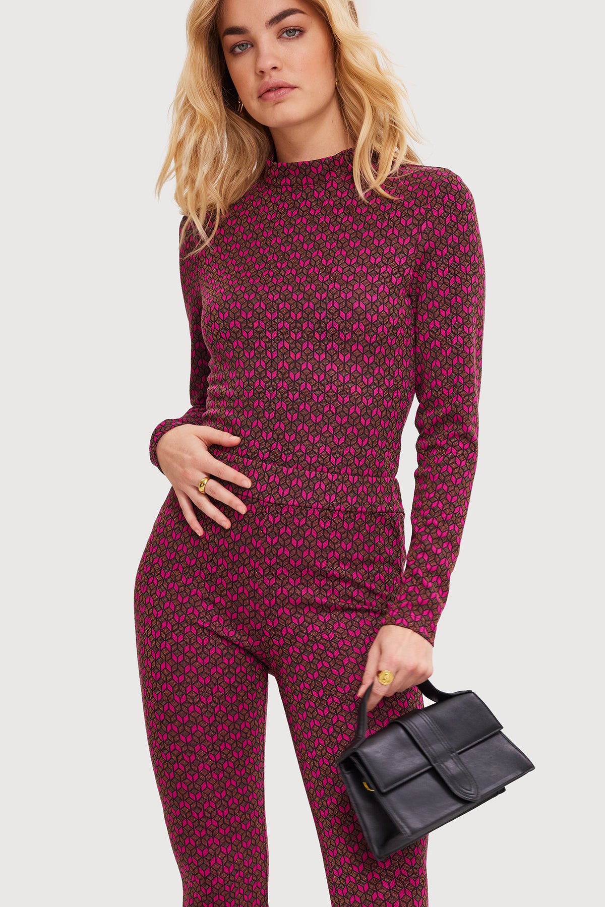HARD TO PICTURE - FUCHSIA