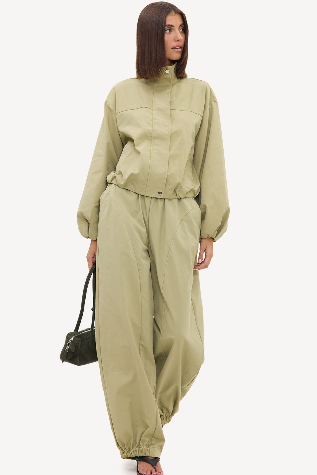 CATCHING YOUR EYE - KHAKI